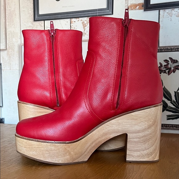 Charlotte Stone Bold Red Heeled Boots - Picture 5 of 9